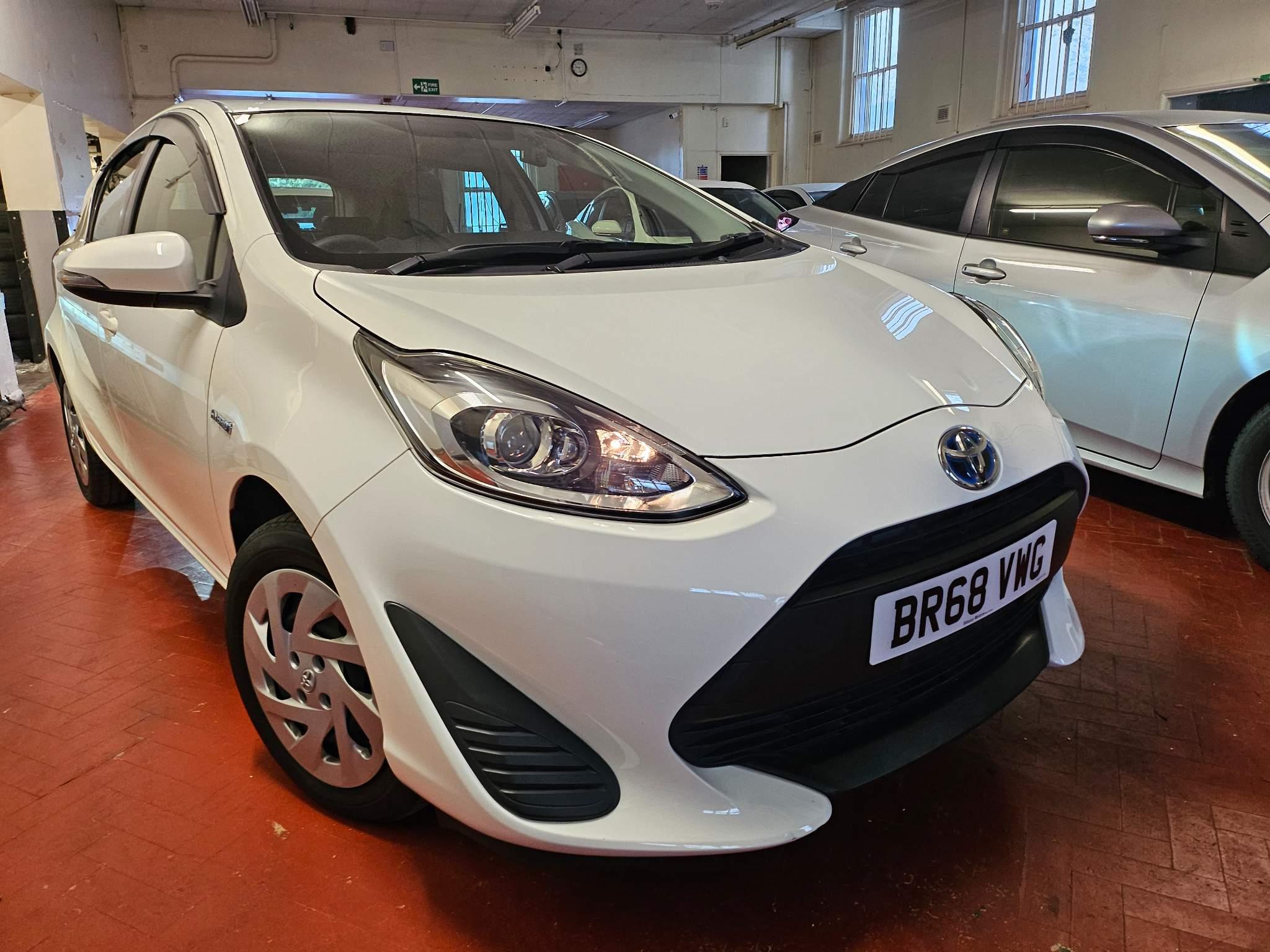 Toyota Yaris - Aqua Hybrid 1.5 VVh-T 5dr Image